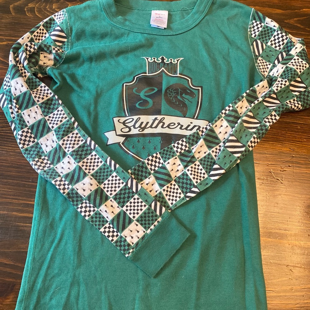 Hanna Andersson Green Long Sleeve Tee with Patterned Sleeves